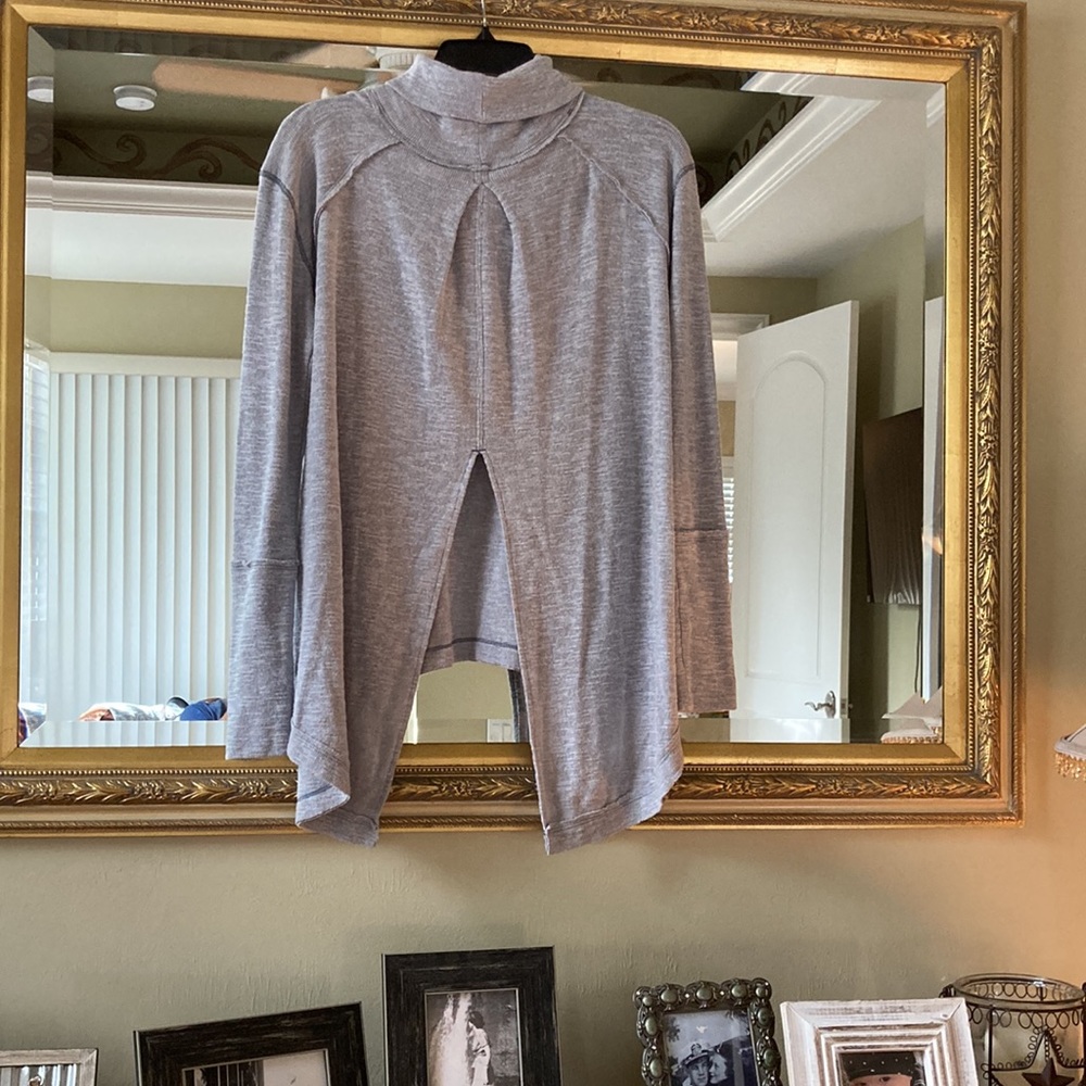 Free People open back cotton blend lightweight sweater top - Picture 11 of 13